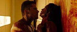 Nachdem Jennifer (Matilda Lutz) von einer Gruppe von M&auml;nnern um ihren Freund Richard (Kevin Janssens) vergewaltigt und zum sterben zur&uuml;ckgelassen wird, schw&ouml;rt sie gnadenlose Rache.