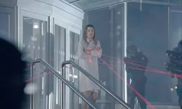 Im Visier hemmungsloser Kr&auml;fte: Alice (Milla Jovovich) ...