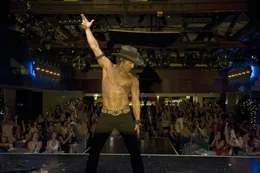 Dallas (Matthew McConaughey) leitet den Stripclub "Xquisite" in Florida und kennt alle Tricks, um die Damenwelt in Wallung zu bringen. Nebenbei ist er noch in allerlei zwielichtige Gesch&auml;fte verwickelt ...