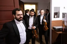 Musiker des WDR Sinfonieorchesters kurz vor ihrem Auftritt in der Filarmonica Banatul Timisoara