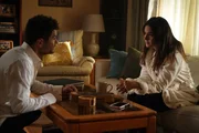 Kyle Cushing (Erik Valdez, l.); Lana Lang Cushing (Emmanuelle Chriqui, r.)