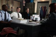 (v.l.n.r.) Terry Jeffords (Terry Crews); Charles Boyle (Joe Lo Truglio); Amy Santiago (Melissa Fumero)