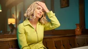 Serie? Soap? Comedy? Das neue Format über das fiktive Dorf Smeilingen und seine skurilen Bewohner ist von allem etwas – und alles ist möglich: auch ein Date zwischen Michelle Hunziker (Michelle Hunziker) und dem Dorfpfarrer. Serie? Soap? Comedy? Das neue Format über das fiktive Dorf Smeilingen und seine skurilen Bewohner ist von allem etwas – und alles ist möglich: auch ein Date zwischen Michelle Hunziker (Michelle Hunziker) und dem Dorfpfarrer.