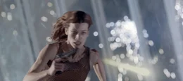 Alice (Milla Jovovich) hat einen starken Gegner: Nemesis, ein von der Umbrella Corporation gez&uuml;chteter Riesen-Mutant ...