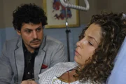 Nina (Maria Wedig, r.) erfährt geschockt, dass sie eine neue Niere braucht. Luca (Manuel Cortez, l.) steht ihr in dieser schweren Zeit bei ... Nina (Maria Wedig, r.) erfährt geschockt, dass sie eine neue Niere braucht. Luca (Manuel Cortez, l.) steht ihr in dieser schweren Zeit bei ...