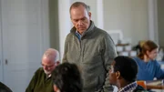 Im Kreise der Süchtigen: Michael Keaton als Dr. Samuel Finnix Im Kreise der Süchtigen: Michael Keaton als Dr. Samuel Finnix