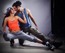 Amrit Maghera as Aashira, Saahil Prem as Aarav