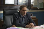 Laura trifft bei den Ermittlungen in einem neuen Mordfall auf ihren Ex-Verlobten - keine leichte Situation f&uuml;r ihren Ex-Mann Jake (Josh Lucas).