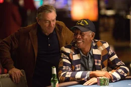 Paddy Connors (Robert De Niro, l.), Archie (Morgan Freeman, r.)