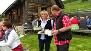 Harry Prünster mit Edith Bliem auf der Halterhütte. Harry Prünster mit Edith Bliem auf der Halterhütte.