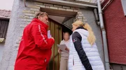 Im Großraum Rhein-Main rückt MB-Inkasso zahlungsunwilligen Schuldnern auf die Pelle. Wer auf Mahnungen nicht reagiert, muss mit einem Hausbesuch von Michael Brühmann und seiner Partnerin Nina Müller rechnen. Im Großraum Rhein-Main rückt MB-Inkasso zahlungsunwilligen Schuldnern auf die Pelle. Wer auf Mahnungen nicht reagiert, muss mit einem Hausbesuch von Michael Brühmann und seiner Partnerin Nina Müller rechnen.