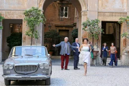 F&uuml;rst Vibaldo (Ricky Tognazzi, l.), Walter Hauser (Harald Krassnitzer, 2.v.l.), Bianca (Federica Sabatini, 3.v.l.), Eva Hauser (Ann-Kathrin Kramer, 2.v.r.), F&uuml;rstin Gioia (Stefania Rocca, r.).