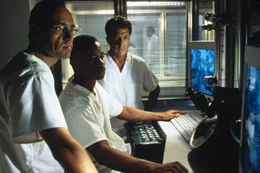 Casey Schuler (Kevin Spacey, l), Sam Daniels (Dustin Hoffman, r)