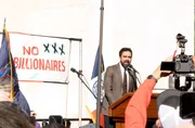 New Yorks B&uuml;rgermeister Zohran Mamdani bei der seiner Rede im Washington Square Park.