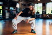 Lina beim Breake Dance Training Lina beim Breake Dance Training