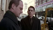 Munch (Richard Belzer) und Elliot Stabler (Christopher Meloni, l.)
