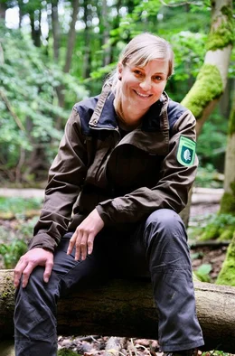 Als F&ouml;rsterin muss Jennifer Kruspe einen Wald schaffen, der Erholung bietet, CO2 aus der Atmosph&auml;re filtert und dazu&nbsp;Holz liefert.