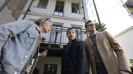 Danyal (Tim Seyfi, Mitte ) bekommt Unterst&uuml;tzung von seinen Freunden Markus (Marcus Mittermeier, re.) und Tobi (Dirk Borchardt, li.).
