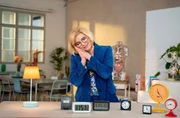 Morgens noch mal auf die Snooze-Taste dr&uuml;cken und weiterschlummern oder direkt aufstehen? Welcher Typ sind Sie? Macht uns schlummern (wirklich) wacher oder raubt es Energie? Susanne Holst verr&auml;t es, bei &bdquo;Wissen vor acht &ndash; Mensch&ldquo;.