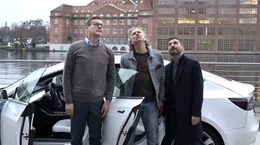 Drei V&auml;ter schauen nach dem Rechten: Danyal (Tim Seyfi, re.), Markus (Marcus Mittermeier, li.) und Tobi (Dirk Borchardt, Mitte) im Einsatz.