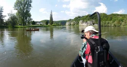 Das Naturschutzgebiet rund um die Weltenburger Enge mit einer faszinierenden Vielfalt an Lebensformen z&auml;hlt zu den &auml;ltesten Bayerns. Der Film begleitet die Gebietsbetreuerin Franziska J&auml;ger ein Jahr lang bei ihrer Arbeit. Ihre Aufgabe ist es, durch zum Teil erstaunliche Ma&szlig;nahmen den spezifischen Lebensraum der Tiere und Pflanzen zu erhalten und zu sch&uuml;tzen.