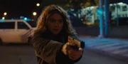 Nach einer Verfolgungsjagd in Ostende stellt Polizistin Juliet Dumon (Charlotte De Bruyne) einen Verdächtigen. Nach einer Verfolgungsjagd in Ostende stellt Polizistin Juliet Dumon (Charlotte De Bruyne) einen Verdächtigen.