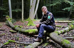Als F&ouml;rsterin muss Jennifer Kruspe einen Wald schaffen, der Erholung bietet, CO2 aus der Atmosph&auml;re filtert und dazu&nbsp;Holz liefert.