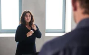 Kai Perlmann (Sebastian Bezzel) hatte schon die ganze Zeit den Verdacht, dass Klara Blums (Eva Mattes) merkw&uuml;rdiger Urlaub eher etwas mit Krankheit zu tun hat. Und das scheint sich zu bewahrheiten, als er sie mit ihren Tabletten &uuml;berrascht.