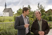 Als sein Alibi wackelt, fühlt sich Förster Joachim Eberl (re. Thomas Anzenhofer) von Kommissar Sven Hansen (li. Igor Jeftic) unter Druck gesetzt. Als sein Alibi wackelt, fühlt sich Förster Joachim Eberl (re. Thomas Anzenhofer) von Kommissar Sven Hansen (li. Igor Jeftic) unter Druck gesetzt.
