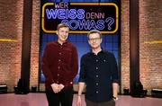 Treten bei "Wer weiß denn sowas?" als Kandidaten an: Der Komiker Till Reiners (l.) und den Komiker Moritz Neumeier (r.). Treten bei "Wer weiß denn sowas?" als Kandidaten an: Der Komiker Till Reiners (l.) und den Komiker Moritz Neumeier (r.).