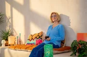 Wie k&ouml;nnen wir besser mit Krisen umgehen &ndash; gerade, wenn Stress und negative Nachrichten uns t&auml;glich erreichen? Was st&auml;rkt unsere mentale Gesundheit wirklich? Susanne Holst kl&auml;rt auf &ndash; bei &bdquo;Wissen vor Acht &ndash; Mensch&ldquo;.