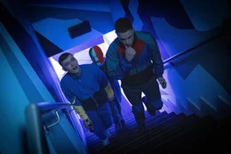Kneecap kennen bei ihren Konzerten keine Hemmungen, besonders bei ihren Provokationen gegen die britische Regierung. Von links: Mo Chara (Liam &Oacute;g &Oacute; Hannaidh), DJ Pr&oacute;va&iacute; (JJ &Oacute; Dochartaigh), M&oacute;gla&iacute; Bap (Naoise &Oacute; Caireall&aacute;in)