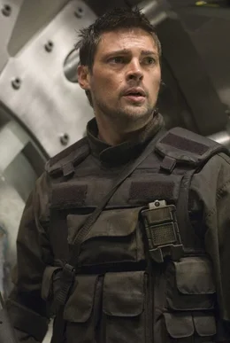 F&uuml;r den eher zur&uuml;ckhaltenden John Grimm (Karl Urban) hat der bevorstehende Einsatz eine ganz besondere Bedeutung ...