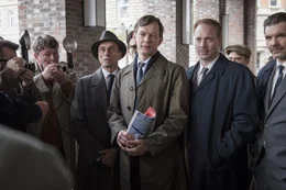 v.l.: Josef Augstein (Andr&eacute; Hennicke), Rudolf Augstein (Sebastian Rudolph), Hans Detlev Becker (Johann von B&uuml;low) und Leo Brawand (Max Hopp)