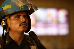 Am 11. September 2001 fliegen Terroristen zwei Passagiermaschinen in die T&uuml;rme des World Trade Centers. Kaum mit der Evakuierung begonnen, wird Will Jimeno (Michael Pena) unter den Tr&uuml;mmern des einst&uuml;rzenden Geb&auml;udes begraben. Abgeschnitten von der Au&szlig;enwelt k&auml;mpft er schwer verletzt ums &Uuml;berleben ...