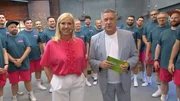 Andrea Kiewel mit Joachim Llambi und den Goldisch Meenzer Bube. Andrea Kiewel mit Joachim Llambi und den Goldisch Meenzer Bube.