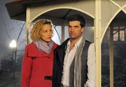 ARD STURM DER LIEBE FOLGE 1691, am Freitag (25.01.13) um 15:10 Uhr im ERSTEN. Nach Konstantins (Moritz Tittel, r.) klarer Niederlage gegen Gonzalo, versucht Natascha (Melanie Wiegmann, l.) ihn zu beruhigen.