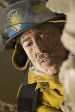 Die zwei New Yorker Polizisten John McLoughlin (Nicolas Cage) und Will Jimeno werden beim Einsturz des World Trade Center unter den Tr&uuml;mmern versch&uuml;ttet. Doch weder sie noch die Retter geben in der ausweglosen Lage auf ...