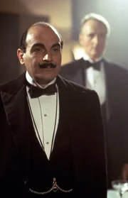 v.l.n.r. Poirot (David Suchet) und Captain Hastings (Hugh Fraser) v.l.n.r. Poirot (David Suchet) und Captain Hastings (Hugh Fraser)