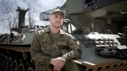 Adrian R&uuml;ckewoldt ist Soldat geworden wie sein Vater &ndash; obwohl der mit einer Einsatzsch&auml;digung aus Afghanistan zur&uuml;ckkam.