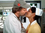 ARD KLINIK UNTER PALMEN - KUBA: NACHT +BER HAVANNA, Staffel 7, Teil 2, Deutschland/.sterreich 2001, Regie Otto W. Retzer, am Freitag (18.01.02) um 20:15 Uhr im Ersten. ARD KLINIK UNTER PALMEN - KUBA: NACHT +BER HAVANNA, Staffel 7, Teil 2, Deutschland/.sterreich 2001, Regie Otto W. Retzer, am Freitag (18.01.02) um 20:15 Uhr im Ersten.