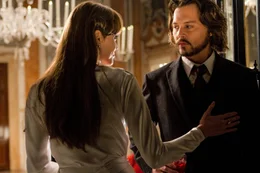 Angelina Jolie (Elisa Clifton-Ward), Johnny Depp (Frank Tupelo).