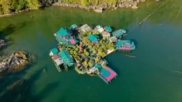 Wer es einsam mag, ist hier gut aufgehoben. Und wer die absolute Ruhe will, baut sich eben eine eigene Insel - wie Freedom Cove an der Westk&uuml;ste von Vancouver Island.