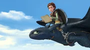 "Dragons - Die Wächter von Berk", "Die Aal-Insel." Auf Berk sind die Aal-Pocken ausgebrochen. Die Drachenreiter müssen losziehen und Zutaten für einen Heiltrank besorgen. Einer seiner wichtigsten Bestandteile ist Aal, den alle Drachen so fürchten! Nur Hicks und Ohnezahn haben genug Mum, trotzdem Ausschau danach zu halten. Prompt passiert, was nicht passieren sollte: Ohnezahn verschluckt versehentlich einen dieser schleimigen Fische und wird selbst krank. Unkontrolliert spukt er rote Blitze. Hicks muss es gelingen, ihn wieder zur Vernunft zu bringen, denn daheim breitet sich die schlimme Krankheit immer weiter aus. "Dragons - Die Wächter von Berk", "Die Aal-Insel." Auf Berk sind die Aal-Pocken ausgebrochen. Die Drachenreiter müssen losziehen und Zutaten für einen Heiltrank besorgen. Einer seiner wichtigsten Bestandteile ist Aal, den alle Drachen so fürchten! Nur Hicks und Ohnezahn haben genug Mum, trotzdem Ausschau danach zu halten. Prompt passiert, was nicht passieren sollte: Ohnezahn verschluckt versehentlich einen dieser schleimigen Fische und wird selbst krank. Unkontrolliert spukt er rote Blitze. Hicks muss es gelingen, ihn wieder zur Vernunft zu bringen, denn daheim breitet sich die schlimme Krankheit immer weiter aus.
