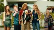 V.l.: Kees Jr. (Ghislaine van IJperen), Paultje (Jack Koren), Donnie (Tibor Lukács), Priscilla (Dylan Jongejans) und Oma Flodder (Saskia van Iterson) V.l.: Kees Jr. (Ghislaine van IJperen), Paultje (Jack Koren), Donnie (Tibor Lukács), Priscilla (Dylan Jongejans) und Oma Flodder (Saskia van Iterson)
