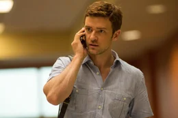Als Mathestudent Richie (Justin Timberlake) beim Online-Pokern seine Studiengeb&uuml;hren verspielt, ahnt er schon bald, dass er einem Betrugssystem aufgesessen ist. Er macht sich auf, den Betreiber der Plattform zur Rede zu stellen, und findet ihn im fernen Costa Rica ...