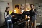Kann jeder singen lernen? "PUR+"-Moderator Eric Mayer holt sich professionelle Unterstützung bei Professorin Annette Marquard, die an der Popakademie Mannheim unterrichtet. Wie gut trifft Eric die Töne? Und wird am Ende sein Lied auch für die Zuhörer ein Genuss? Kann jeder singen lernen? "PUR+"-Moderator Eric Mayer holt sich professionelle Unterstützung bei Professorin Annette Marquard, die an der Popakademie Mannheim unterrichtet. Wie gut trifft Eric die Töne? Und wird am Ende sein Lied auch für die Zuhörer ein Genuss?