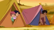 Beim Zelten: (v.l.) Anna, Lena, Angelo Beim Zelten: (v.l.) Anna, Lena, Angelo
