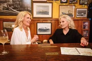 Ina Müller und die Schauspielerin Maria Furtwängler. Ina Müller und die Schauspielerin Maria Furtwängler.