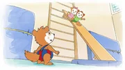 Beim Turnen trifft Bobo andere Kinder zum Spielen.